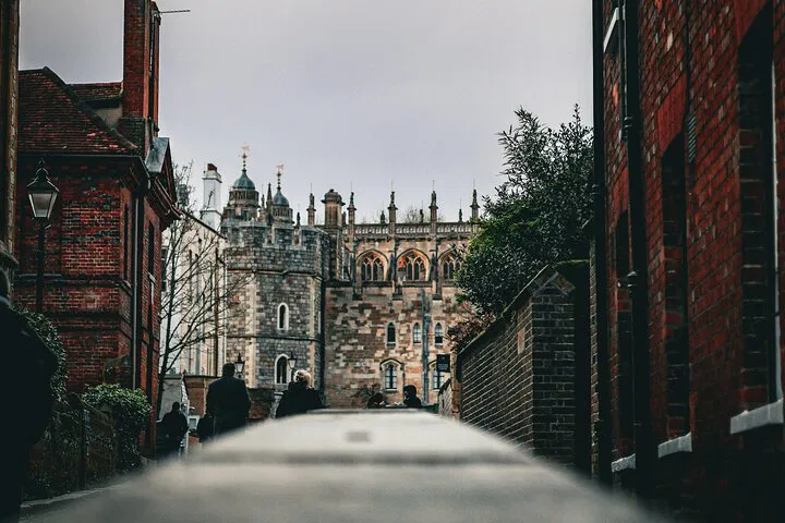 Uncover Dublin's Soul: A Full-Day Immersive City Tour