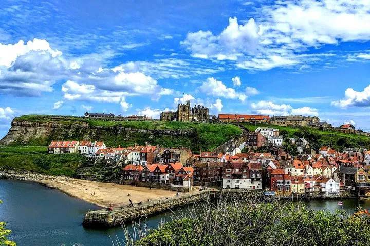 Explore Yorkshire's Gems: A Scenic Day Trip to Whitby, Robin Hood's Bay & the Moors