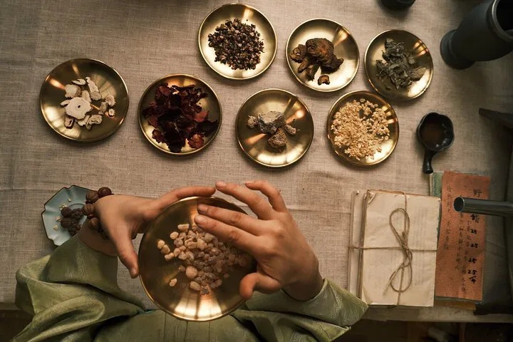 Create Custom Incense: Aromatic Workshop