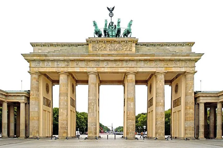 Berlin's Iconic Landmarks: A Whirlwind Private Shore Excursion