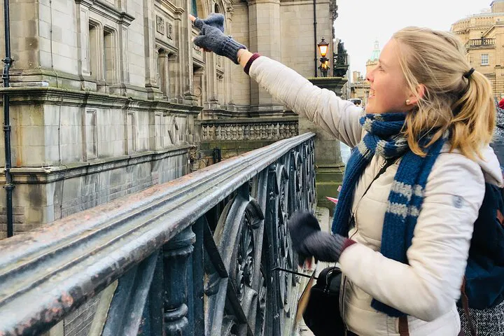Edinburgh's Fantastic Creatures: A Fun Treasure Hunt!