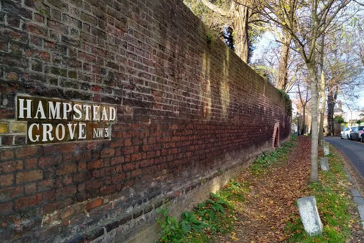 Step into Stardom: Hampstead's Celebrity Homes Walking Tour