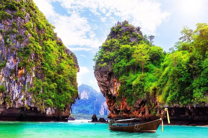 Uncover Krabi's Hidden Gem: Hong Island Longtail Boat Adventure