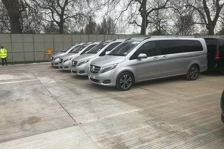 Luxury Transfer: Heathrow to Portsmouth Cruise in Style