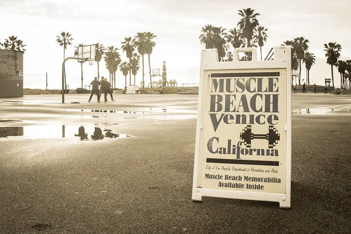 Uncover Venice Beach Secrets: An Adventure Quest!