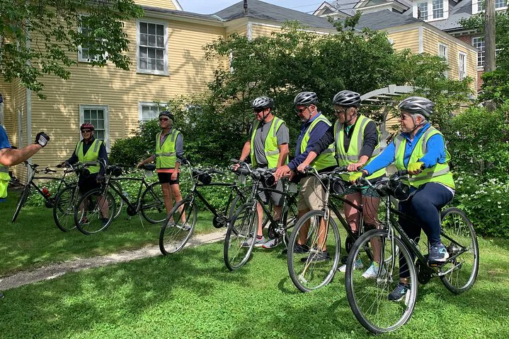 Portsmouth's Coastal Charm: A Personalized Bike Adventure