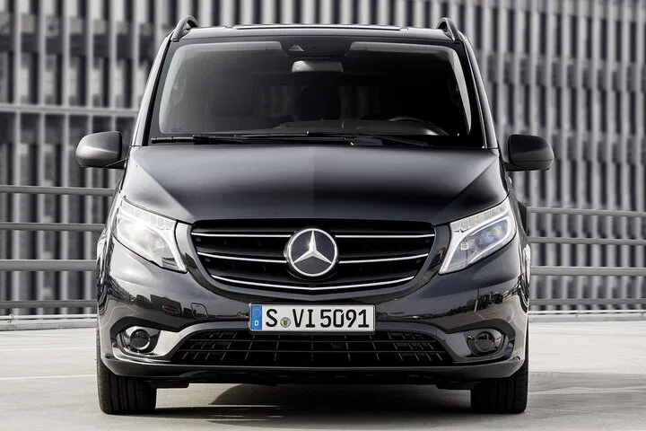 Discover London in Style: 8-Hour Private Chauffeur Tour