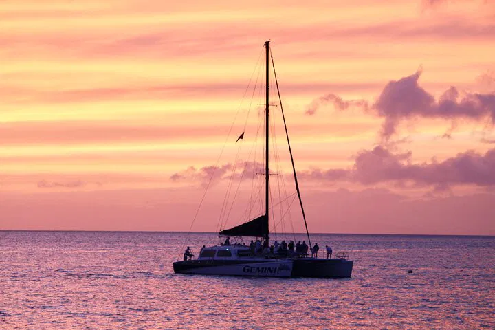 Ka'anapali Sunset Dinner Sail: Maui Coast Cruise!