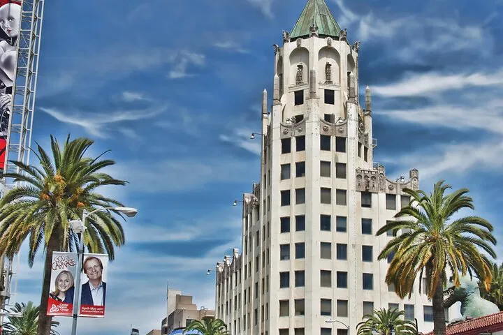 Uncover Hollywood's Haunted History: A Ghostly Walking Tour