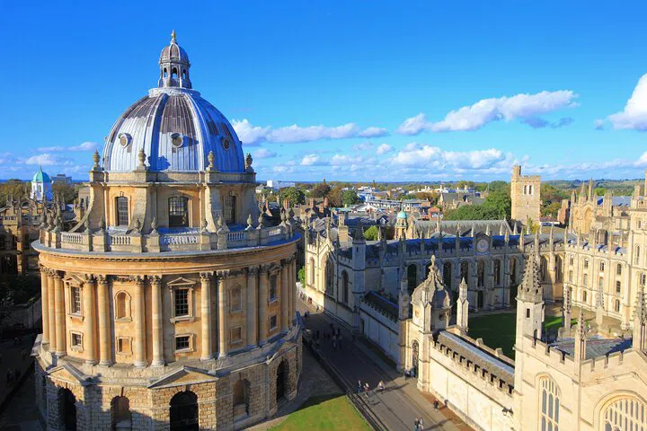 Effortless Oxford-Heathrow Transfers: Your Stress-Free Ride Awaits