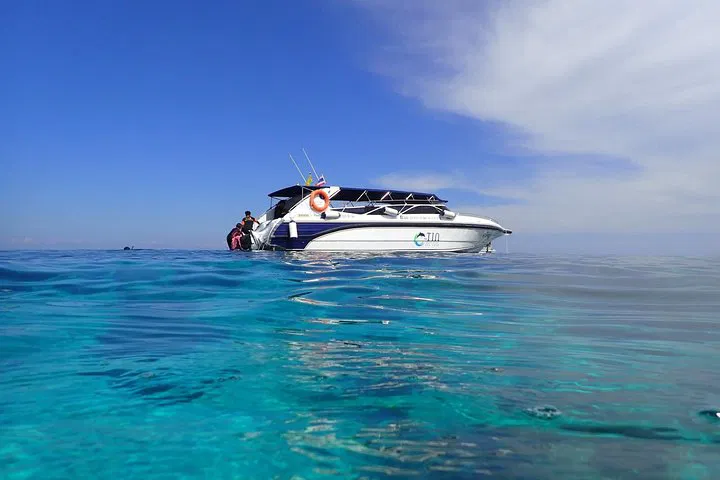 Discover Koh Lanta's Underwater Paradise: Snorkel Adventure to Koh Rok & Koh Haa!