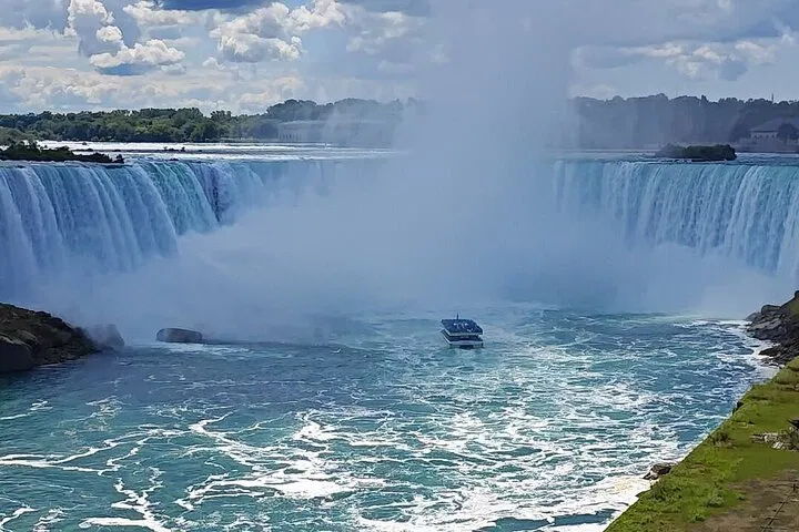 Niagara Falls: All-Inclusive Ultimate Day Tour!