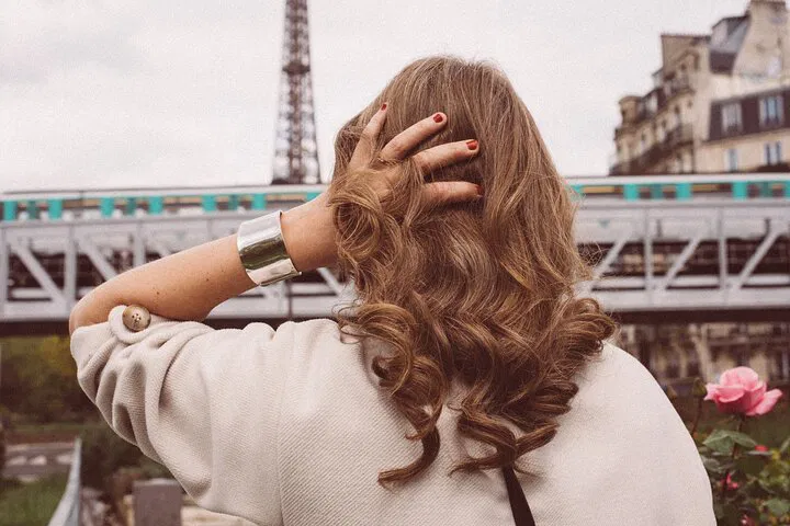 Parisian Photo Magic: Capture Your Dream Moments with Lunch & Hidden Gems Tour