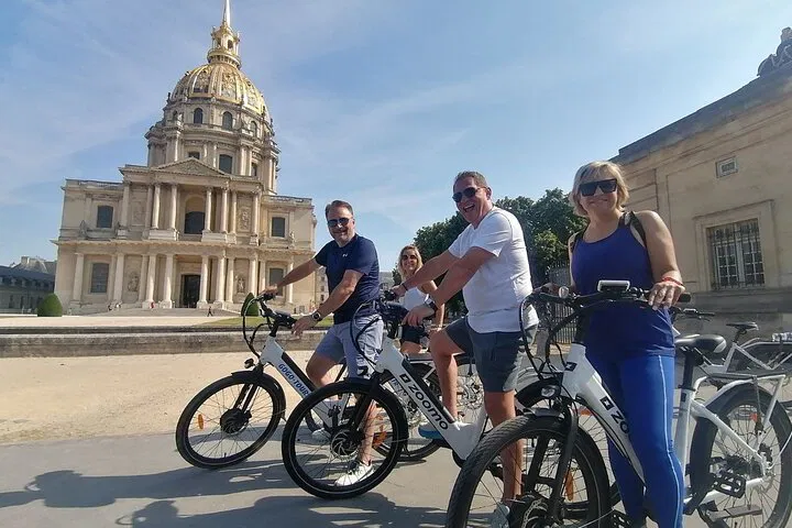 Paris E-Bike Tour: See Top Sights in a Small Group