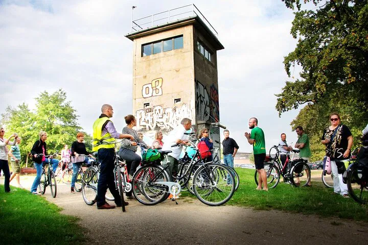 Berlin Bike Tour: Deep Dive into History & Top Sites