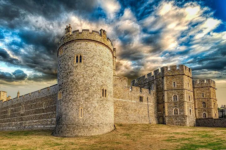 Windsor, Stonehenge & Bath: Private Day Trip from London