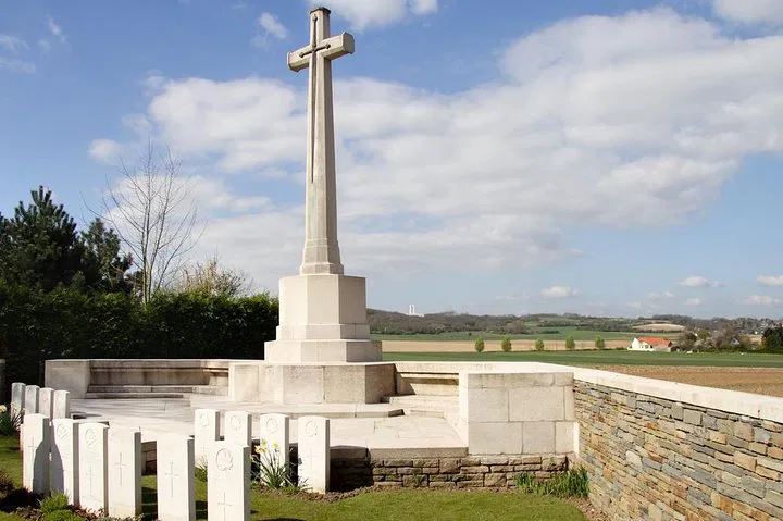 Somme Battlefields Day Trip: Monash Centre from Paris