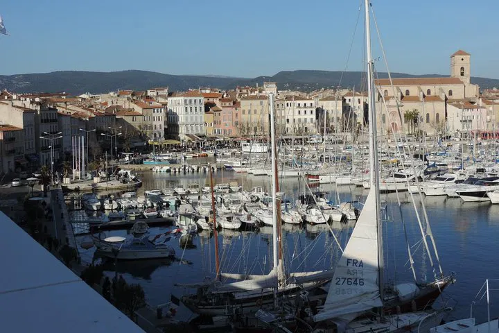 Uncover La Ciotat's Secrets: A Humorous & Historical Walking Tour