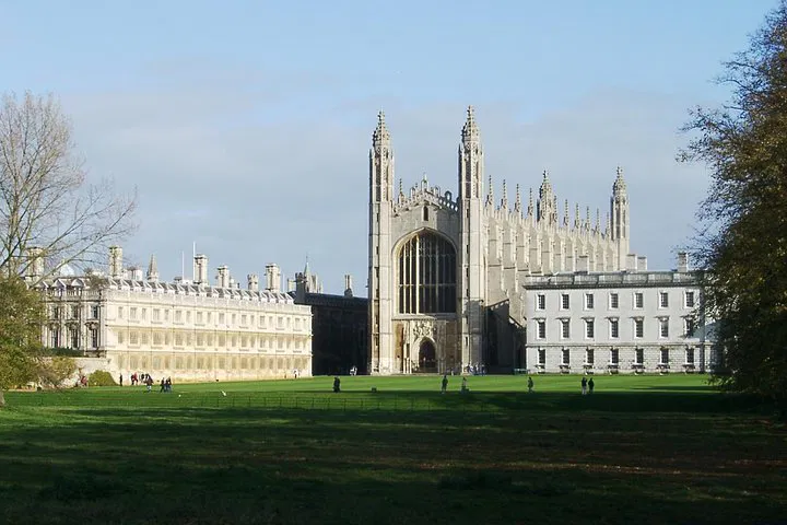 Stress-Free Cambridge & London Transfers: Private Chauffeur Service
