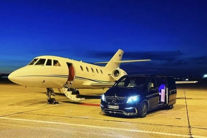 Elite Transfers: Paris, Disneyland – Stress-Free Luxury Rides