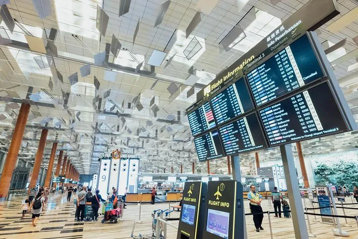 Stress-Free Birmingham Arrival: Private Airport Transfer
