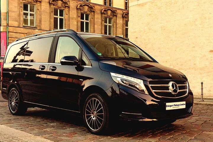 Effortless Cardiff-Heathrow Transfers: Your Door-to-Door Chauffeur Experience