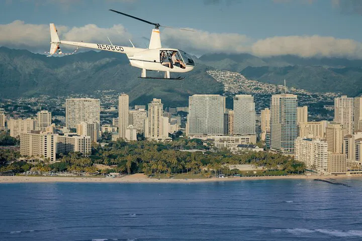 Honolulu Helicopter Tour: See Diamond Head in 18 Minutes!