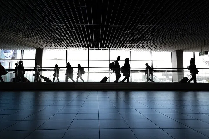 Luxury Paris Arrival: Private Chauffeured CDG Transfer
