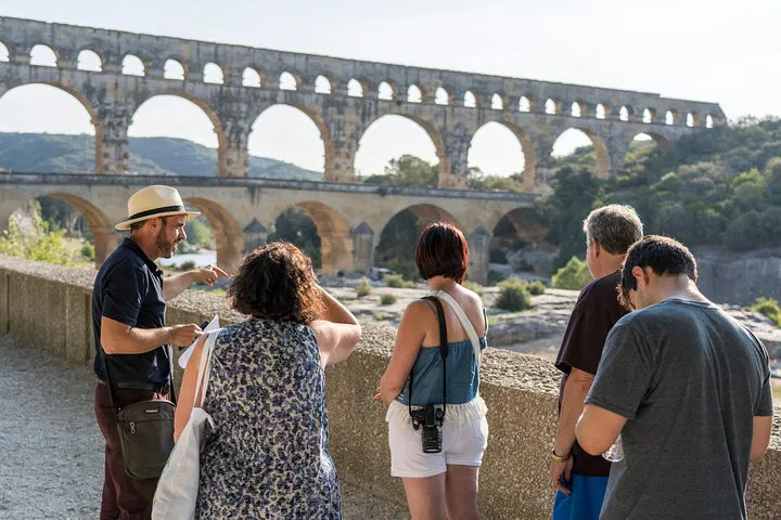 Provence in a Day: Small Group Wine & History Tour from Marseille