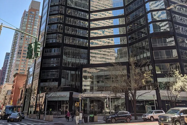 Uncover Manhattan's Secrets: A Holdouts Architecture Walking Tour