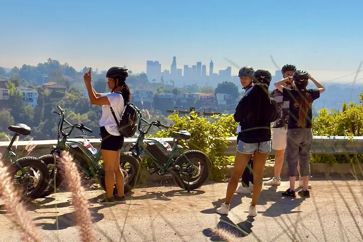 Hollywood & Beverly Hills: Unleash Your Inner Star on an E-Bike Adventure!