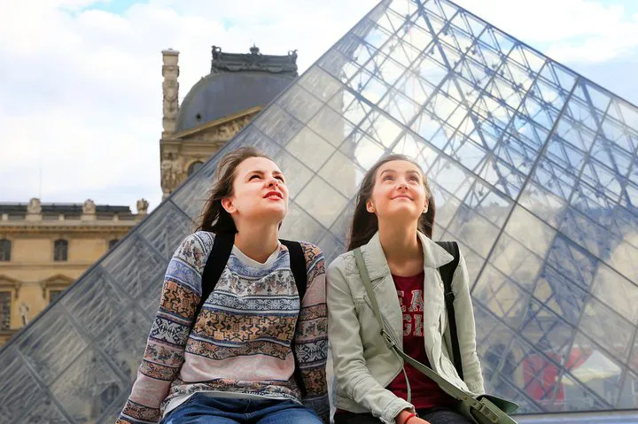 Unveiling Paris: A Personalized Full-Day Adventure with Louvre & Lunch