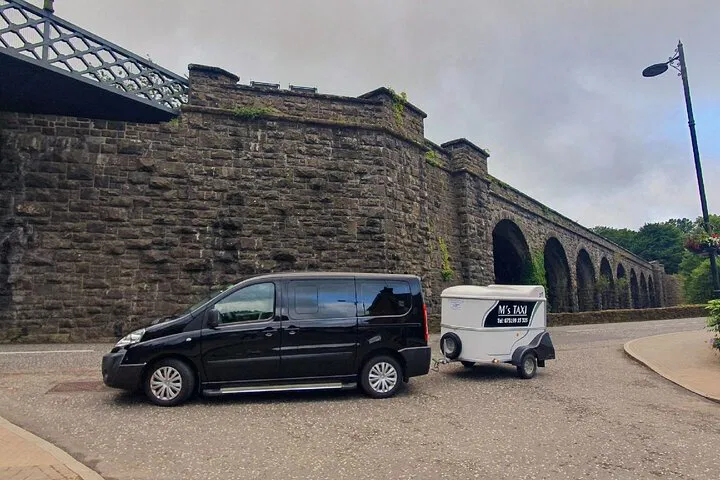 Belfast to Dublin Airport Private Transfer for 8