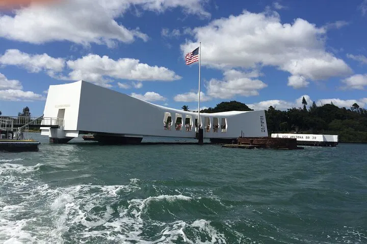 Experience Pearl Harbor: A VIP Limousine Tour to Remember
