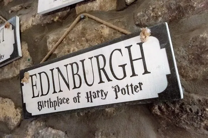 Enchanting Edinburgh: A Magical Harry Potter Scavenger Hunt Adventure