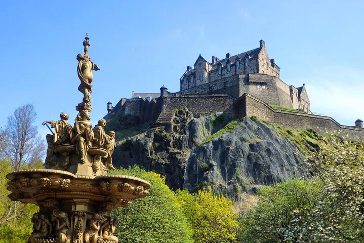 Uncover Edinburgh's Secrets: An Exclusive Tour with a Local