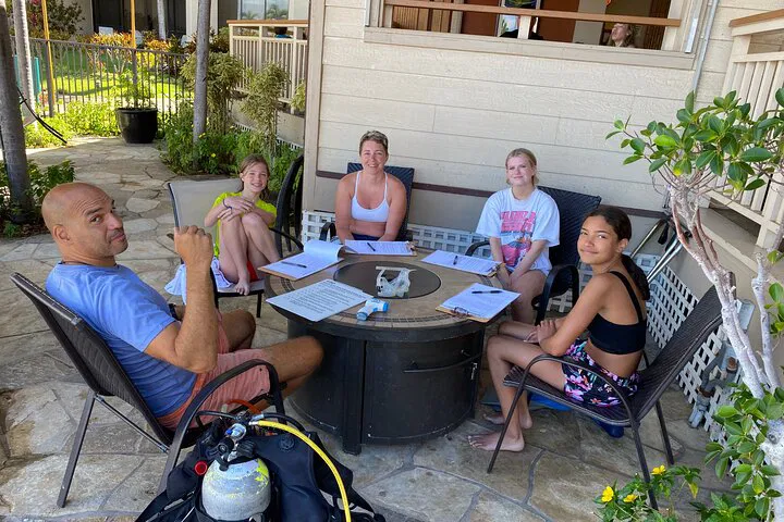 Discover Maui's Underwater World: Scuba Dive Lesson & Shore Adventure