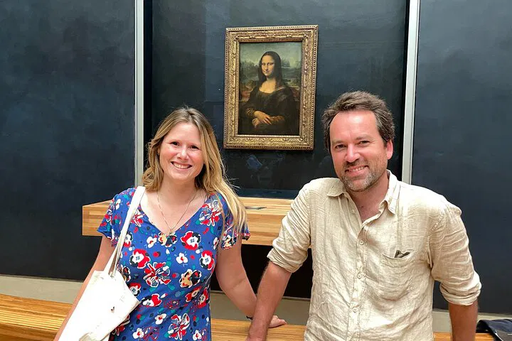 Louvre Private Tour: Skip the Line & See Masterpieces
