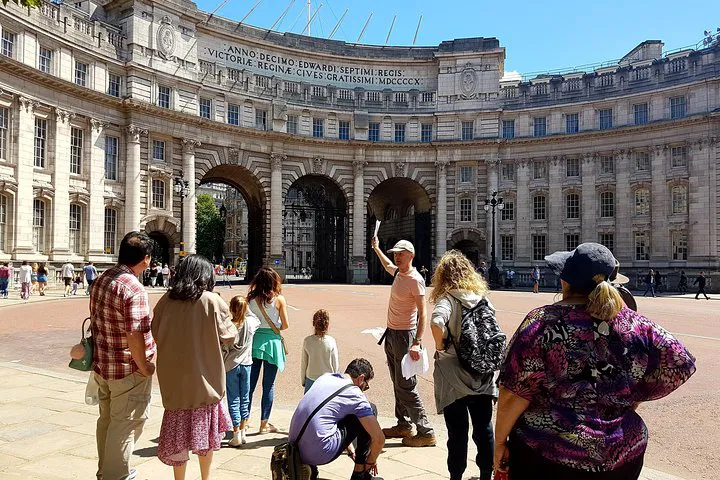 London's Top 30+ Sights: Private Tour with Local Guide