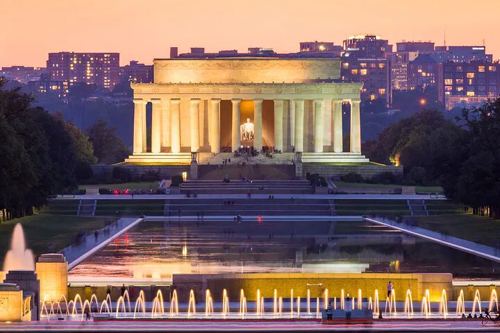 Uncover DC's Secrets: An Augmented Reality Treasure Hunt Adventure!