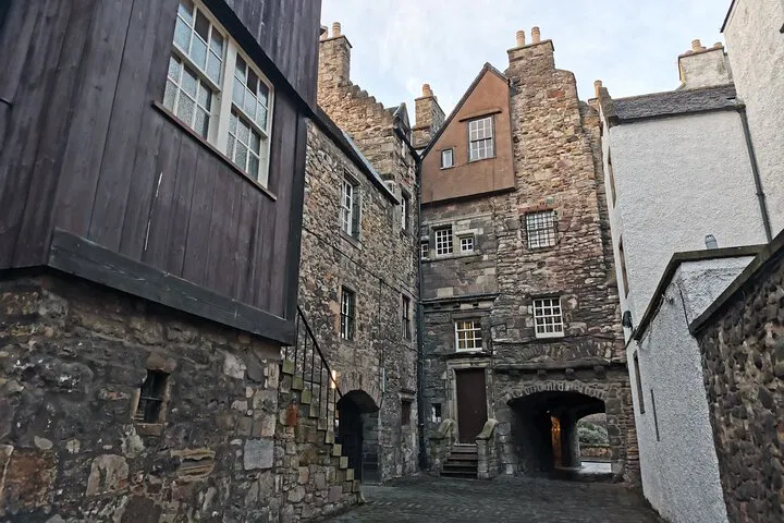 Step into 'Outlander': Edinburgh's Self-Guided Adventure!