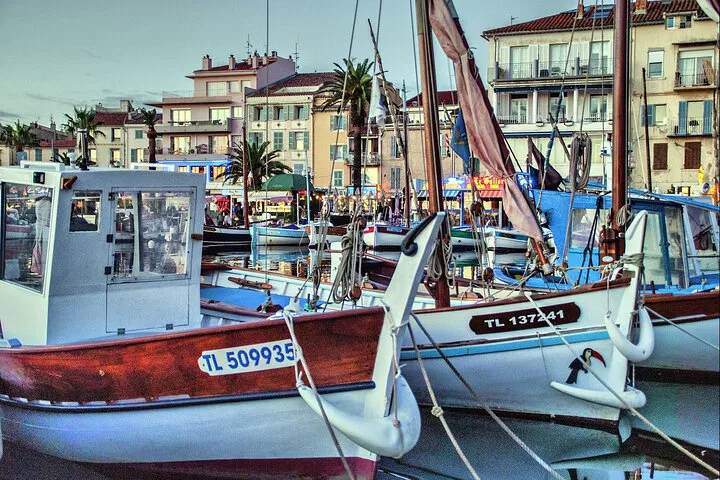 Luxury Coastal Transfer: Marseille to Nice with Cannes Stop
