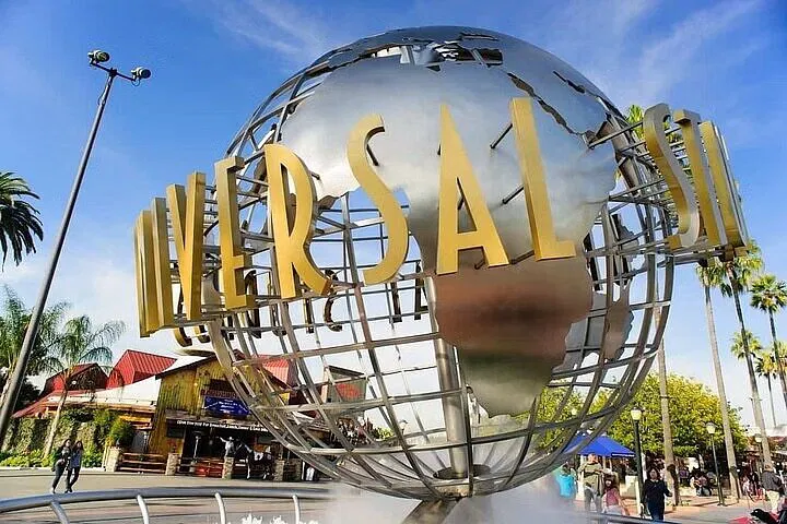 Discover L.A.'s Gems: An Intimate City Tour with a Local Guide