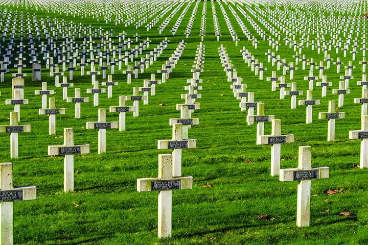 Somme Battlefields: A Personal WWI Remembrance Journey from Paris