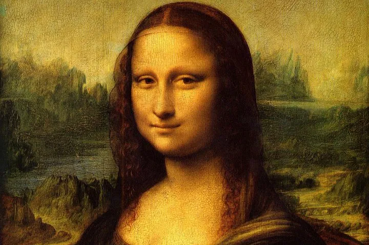 Louvre: Private Guided Tour with Skip-the-Line Access