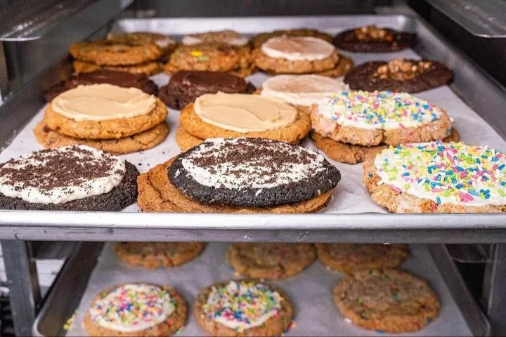 Hell's Kitchen Food Tour: Taste NYC's Hidden Gems