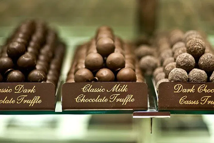 Indulge in London's Sweetest Secret: Artisan Chocolate Tasting Adventure