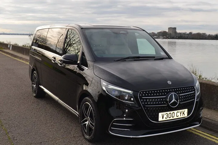 Stress-Free Southampton-Gatwick Transfers: Private & Reliable