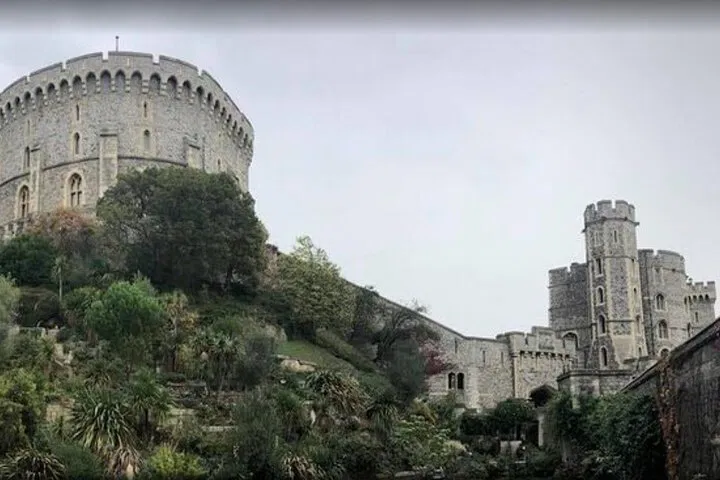 Effortless London-Windsor Transfers: Your Private Chauffeur Awaits!