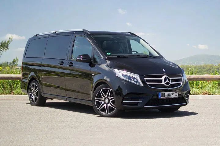 Stress-Free Paris Arrival: Private Orly Airport Transfer